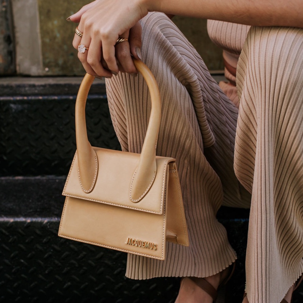 Jacquemus Le Chiquito Moyen handbag + crossbody strap BARELY USED